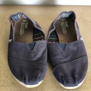 Toms Navy Canvas Men’s Classics size 10